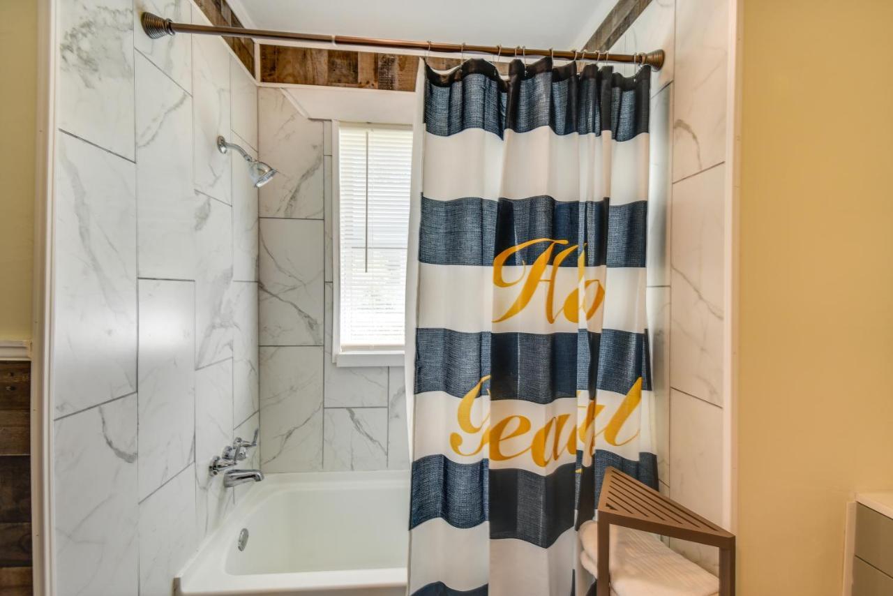 Charming Newport News Cottage Less Than 1 Mi To Ocean! Hampton Exteriér fotografie