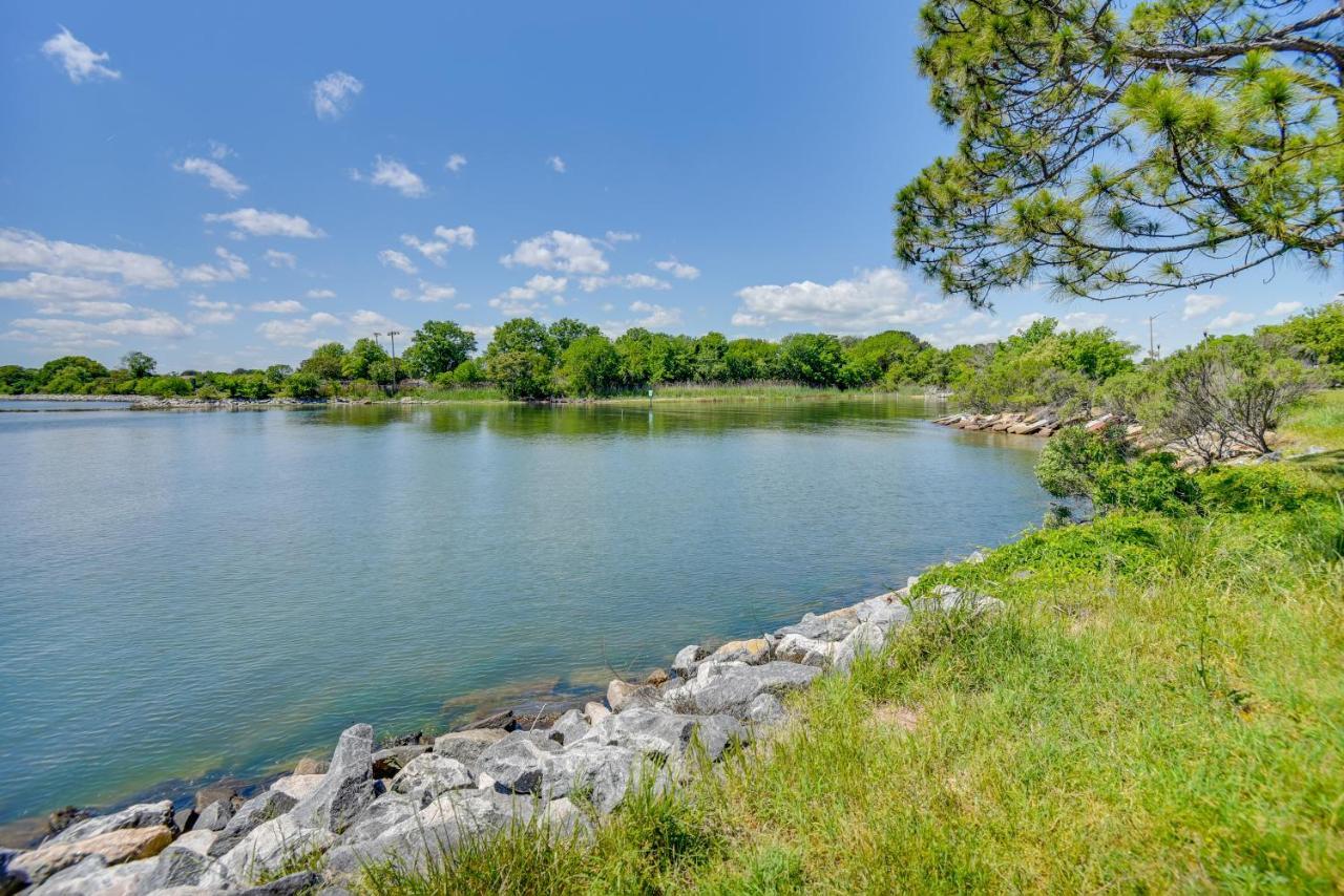 Charming Newport News Cottage Less Than 1 Mi To Ocean! Hampton Exteriér fotografie