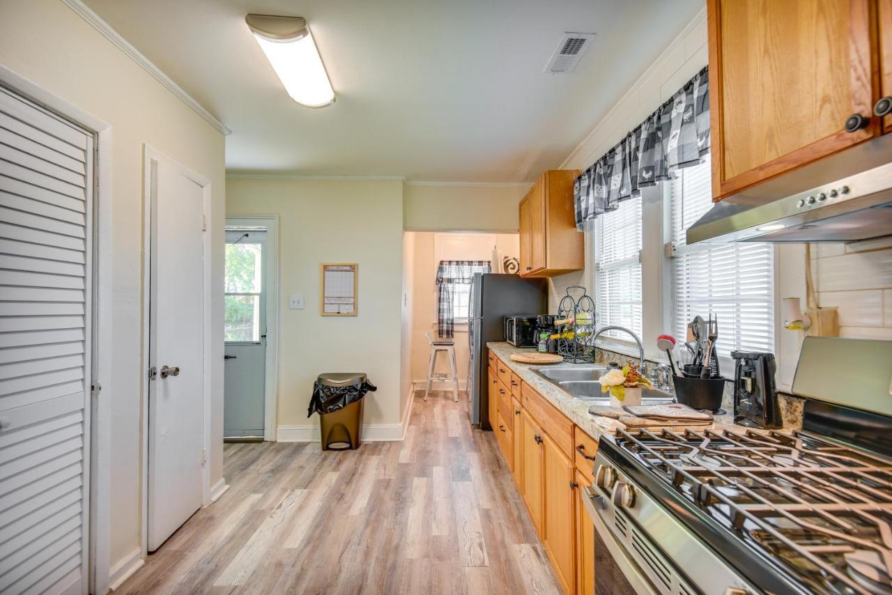 Charming Newport News Cottage Less Than 1 Mi To Ocean! Hampton Exteriér fotografie